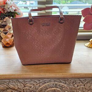 Guess Los Angeles Pastel pink Handbag, excellent condition, great for spring